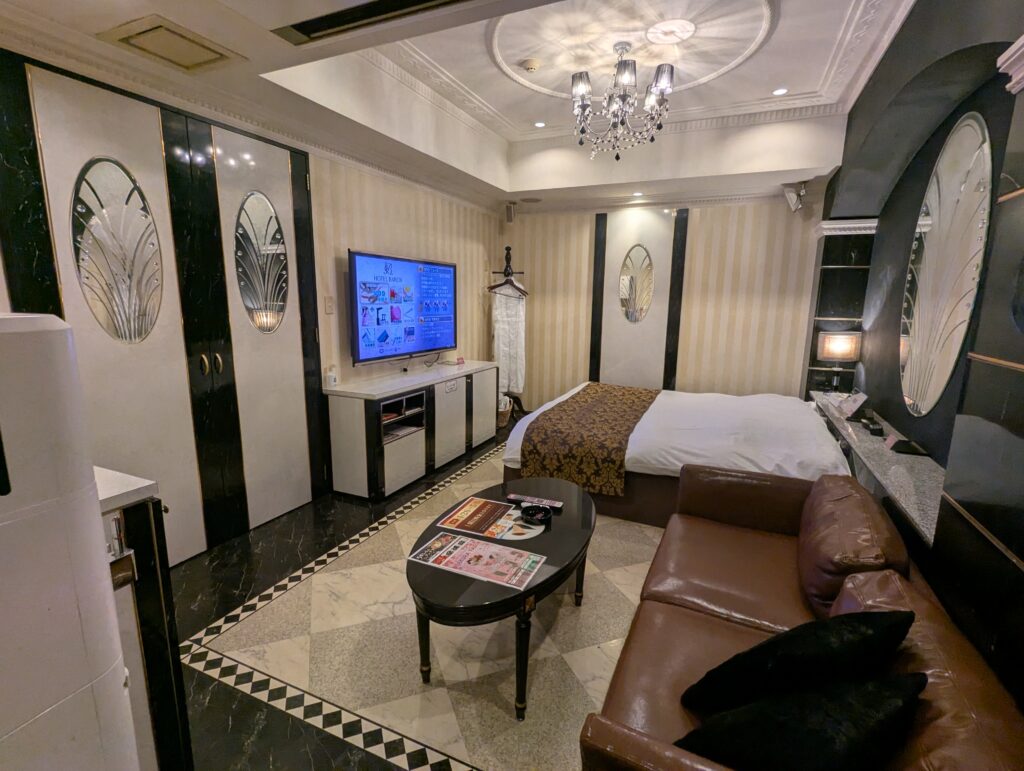 HOTEL BARCH 306号室の部屋全景