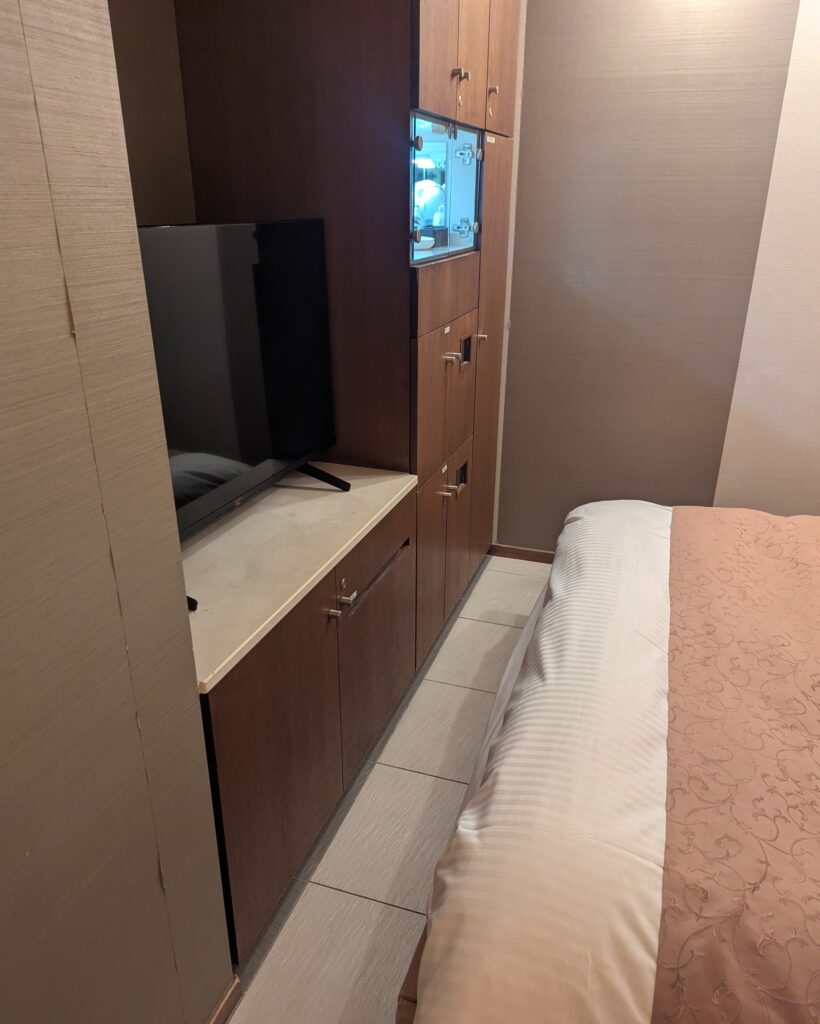 ホテルアクアオアシス 405号室の一角。